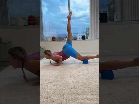Foam Roller Workout - Arms & Abs ​⁠@LinneaM #shorts
