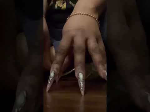 Floor taps! #asmr #longnailsasmr