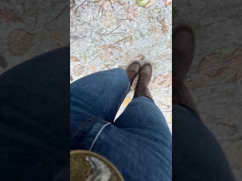 ASMR mit Jeans im Schnee unterwegs. 😇