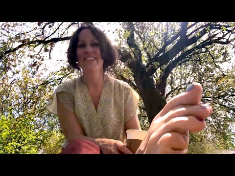 ASMR FEET parc reading & chit chat coffee with you :)