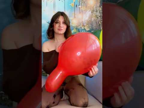 Sooooo Squeeeeeeaky 👀🤣 #balloon