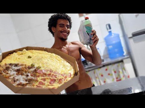 ASMR PIZZA DE R$ 20tão DA COMUNIDADE 🤤🇧🇷 #mukbang #mouthsounds 👅💦 #asmr