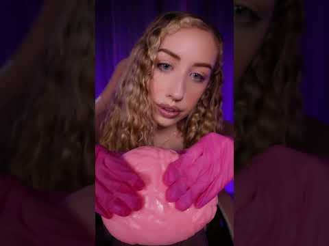 Let me smooth out those wrinkles real quick 🧠 #asmr#asmrsounds #asmrtriggers #asmrvideo #asmrspa