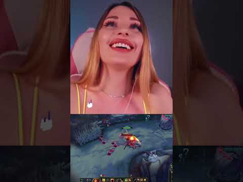 Мышка не слушается 🐭The mouse doesn’t listen 🐭#leagueoflegends #twitch #twitchmoments #gamer