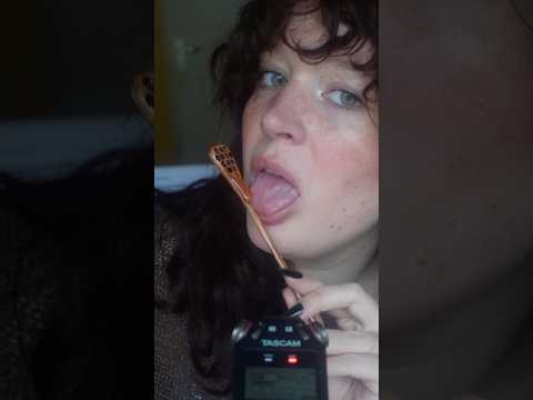 Sticky honey eating asmr #asmr #eatingsounds #eatingasmr
