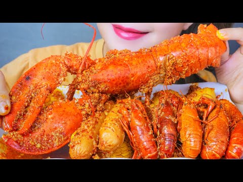 ASMR EATING CAJUN SEAFOOD ( LOBSTER , CRAWFISH , CORN , SAUSAGE ,POTATO ) EATING SOUNDS | LINH-ASMR