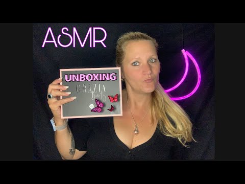 [ASMR] german/deutsch Unboxing Glossy Box Grazia • whispering • Tapping •  talk talk talk