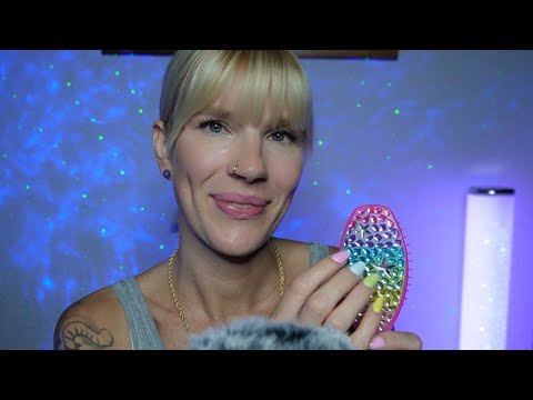 ASMR My first Video - WHISPERING, TAPPING, SCRATCHING zum entspannen