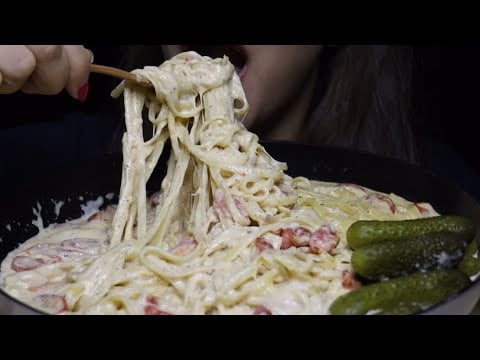 ASMR EXTREMELY CREAMY CHEESY ALFREDO LINGUINI PASTA MUKBANG #asmr #mukbang #alfredo #pasta #creamy