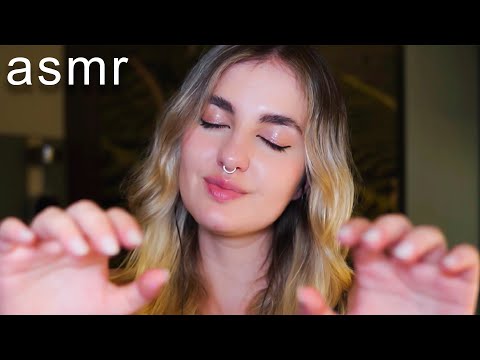 asmr COSQUILLAS en tu ESPALDA atención personal para dormir Ale ASMR