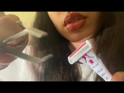 ASMR doing your eyebrows in French during 2 minutes