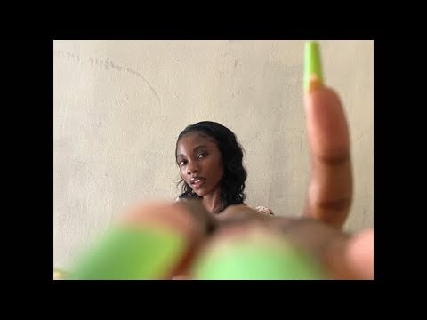 ASMR Bubblegum Chewing and Whispering, Getting to know me.
