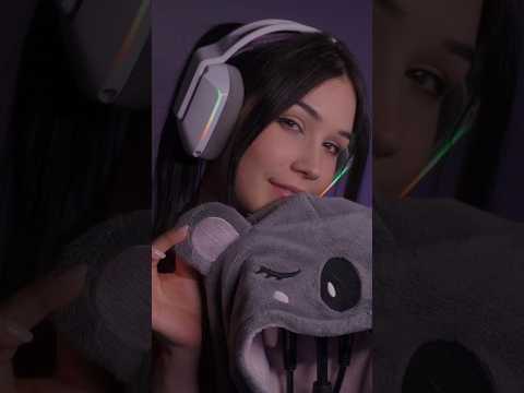 Ear Scratching ASMR 😴 #asmr #asmrshorts #shorts #earasmr #scratchingasmr