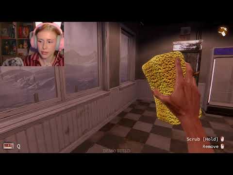 PLAYING HORROR GAMES (help)