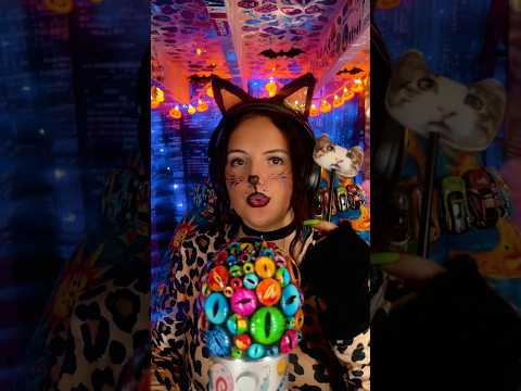 ASMR puuurrrrrrssss yay or nay? Do we like purrs? 😻 #purring #purr #asmrpurr #asmr #satisfying