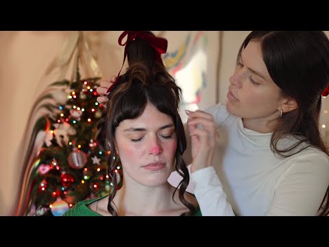ASMR ✨💚TINGLY❤️✨ Perfectionist Hair Play The Grinch's Cindy Lou Who (Real Person, Soft Spoken)