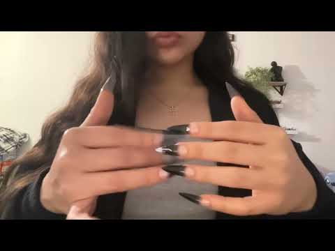ASMR || scratching clothes and tingly whispers👚👖