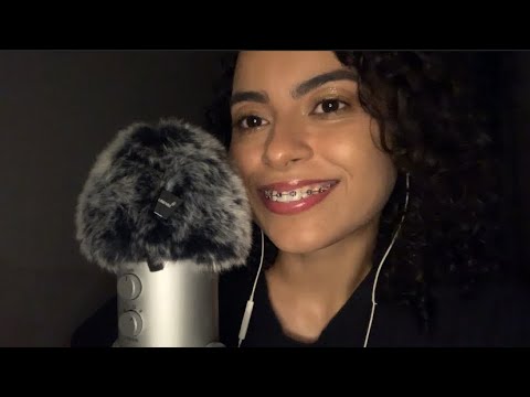 ASMR CONVERSANDO EM INAUDÍVEL. Sussurro perto do microfone/ com chuva, som relaxante, e só voz. 