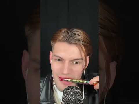 #asmr ESTE ASMR SE PUSO RARO 😔 ASMR COMIENDO #shorts #satisfying #asmrvideo