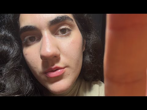 ASMR com muito sussurro pertinho de você, tapping e sons de boca