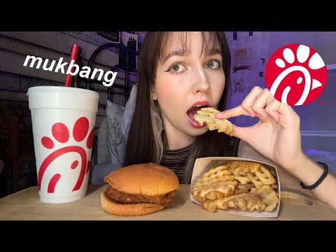 ASMR chick-fil-a mukbang (eating, sipping, chatting)