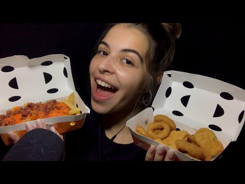 ASMR MUKBANG EATING Onion Rings, Frango Frito & Batatas Fritas com Cheddar e Bacon 🍗🍟🥓