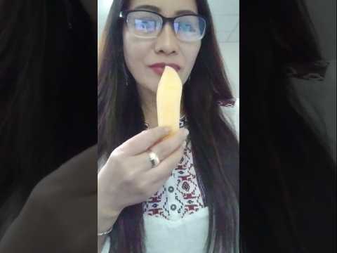 JUICY GOLDEN MELON #everyone #mukbang #shortsfeed #food #eating #melon #challenge