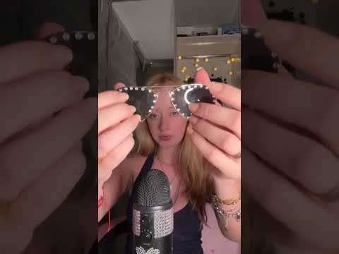 Tapping nos meus óculos favoritos #asmr