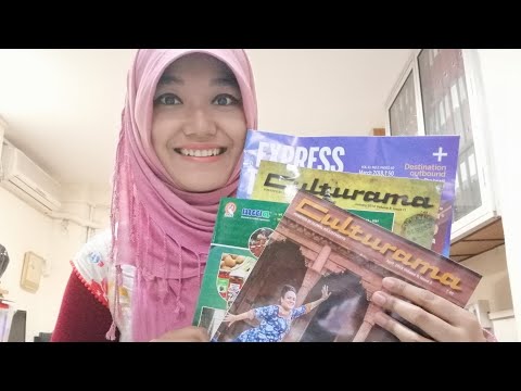 [ASMR] roleplay friendly sales girl showing magazines