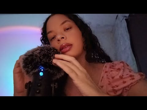 ASMR 🌼 sussurros para desligar a mente (afirmações positivas, cafune e ambiente escuro) 