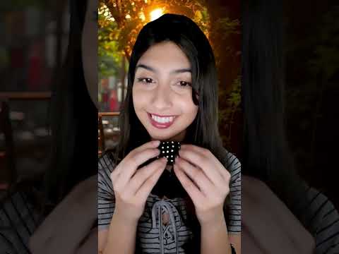 ASMR Amiga fuxicando sua bolsa | #asmr #shorts