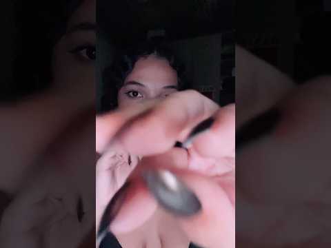 ASMR TIRANDO SUAS ENERGIAS NEGATIVAS + LAGARTINHA ✨🐛🩷 #asmr #relax #mouthwhisper #asmrmouthsouds