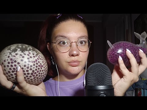 GIANT STRESS BALLS ON THE MIC 😴💜 | ASMR ITA