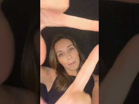 ASMR em 1 minuto: Fica paradinho #fastandaggressive #mouthsounds #asmr #asmrbrasil #tingles