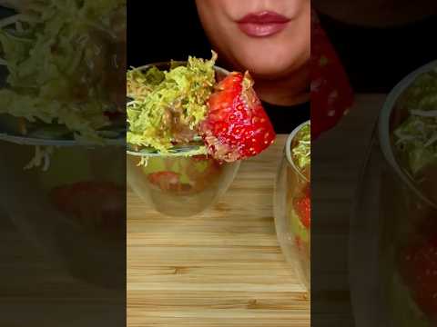 Dubai Chocolate Strawberries!