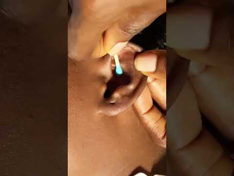 ASMR SATISFYING EAR PICKING WITH Q-TIPS #asmr #relax #earcleaning