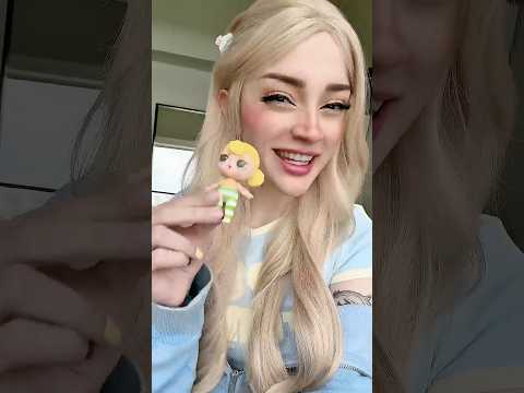 Abrí una Bola SORPRESA LOL de Rosita Fresita 🍓🥰
