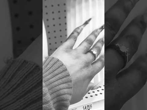 Music! #asmr #nailtapping #publicasmr