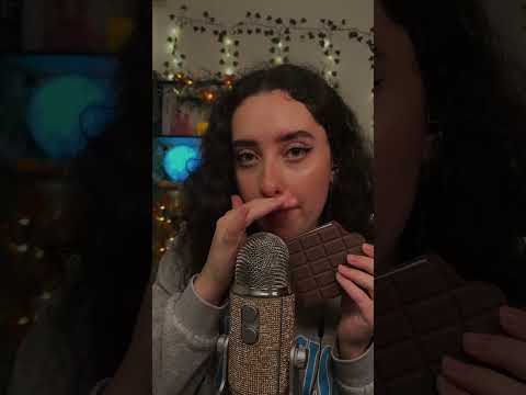 🌙 ASMR FRANÇAIS : MES TRIGGERS FAVORIS DU MOMENT 🍫  #relax #asmr #shorts #short