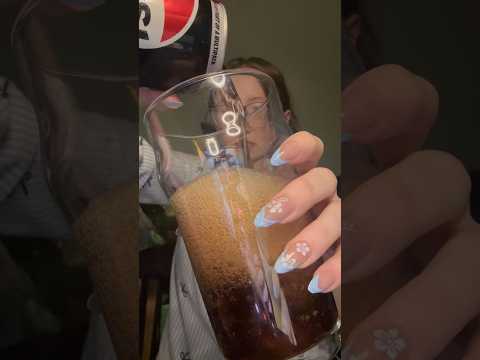 Coke Asmr #fizzydrinks  #asmrtingles #asmrglasstapping #relax #asmr #asmrvideos