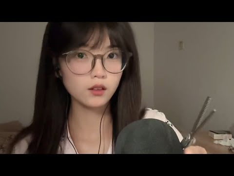 ASMR Ear Eating & Mouth Sounds 😘
