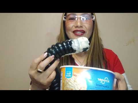 EATING CARAMEL ICE CREAM USING GUMMY WORM;Life in America 