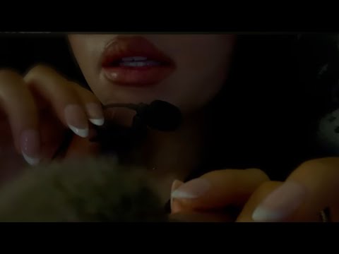 ASMR| FACE BRUSHING & INAUDIBLE WHISPERS  (UP CLOSE W/MIC