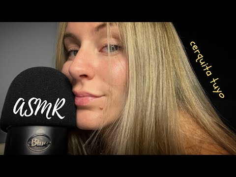 Te hago ASMR Muy Cerquita para darte MUCHAS Cosquillas ~ mouth sounds, susurros bajitos, visuales…