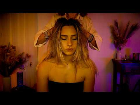 ASMR su persona reale Pulizia ENERGETICA Risveglio Chakra MASSAGGIO Testa e Spalle (musica 432 hz)