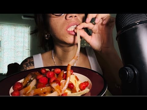 ASMR comiendo cuero de cerdo 🐷 🔥 