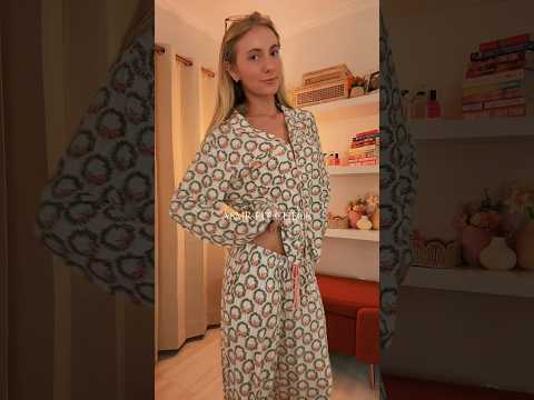 lofi asmr christmas pj scratching & whispers #lofiasmr #ootdasmr#holidayasmr #asmrwhispering
