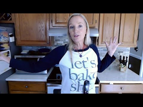 ASMR | Baking Carrot Cake Cream Cheese Muffins (Soft Spoken)