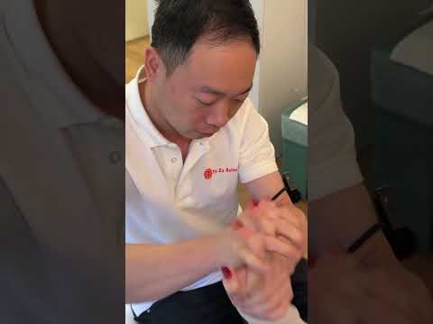ASMR: Intense Reflexology Chinese Foot massage in Italy!