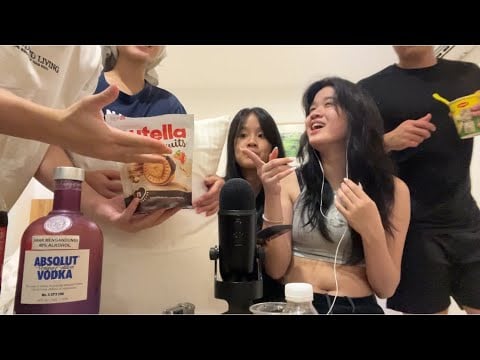 My friends try ASMR for the first time!! (new people hehe)